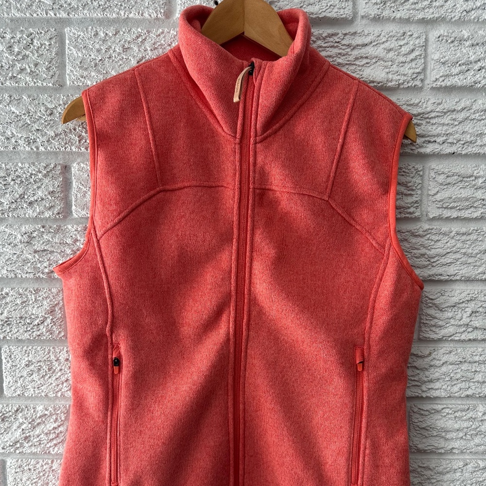 Indyeva Women’s Polartec fleece vest in pink/coral. Size Large